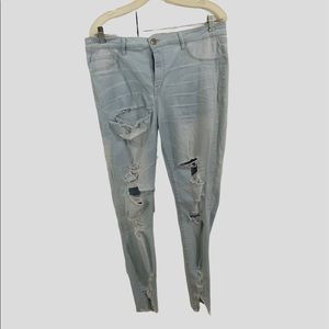 WOMENS REFUGE+ JEANS SIZE 16 - DISTRESSED